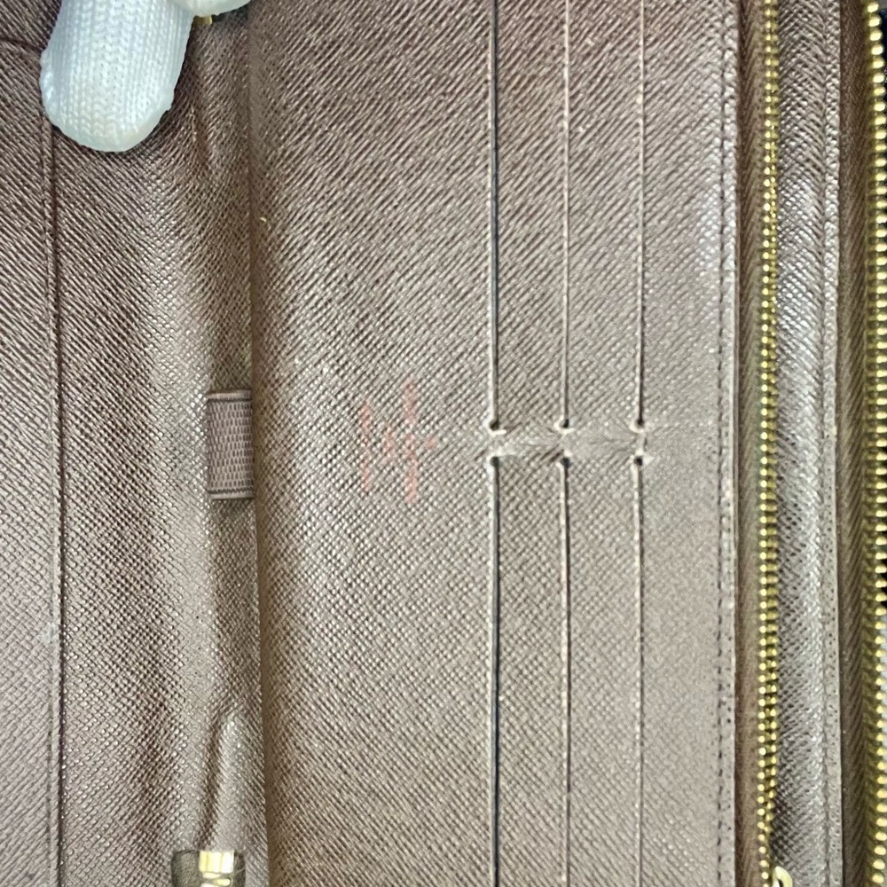 Luis Vuitton Damier zip wallet - Picture 10 of 13